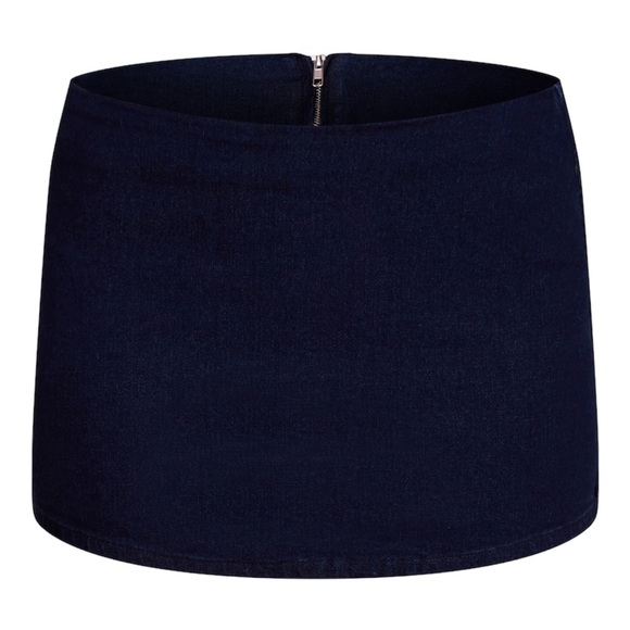 NWT Pretty Little Thing denim skirt and top set. Size 6 stretchy zipper closure - Picture 6 of 6